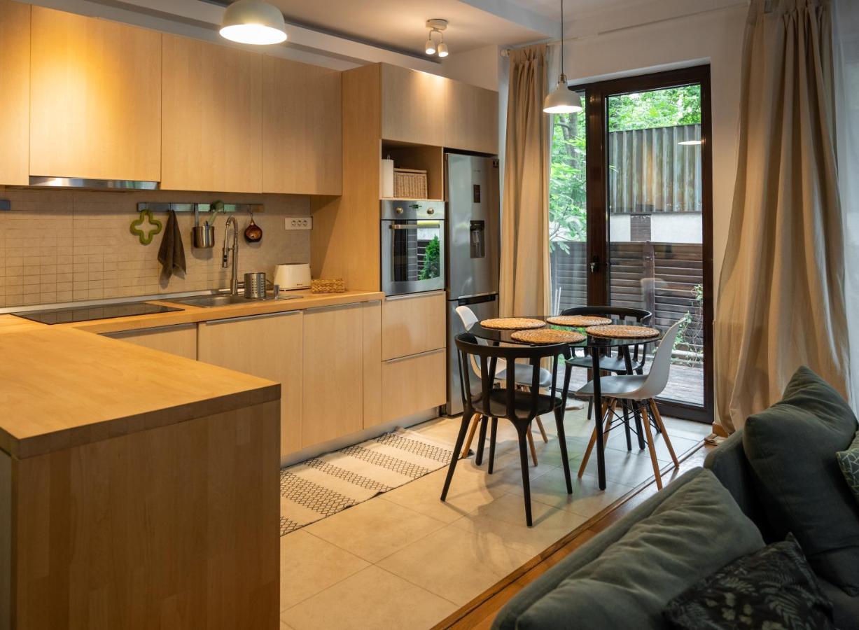 Green Corner Apartment Bukarest Exterior foto