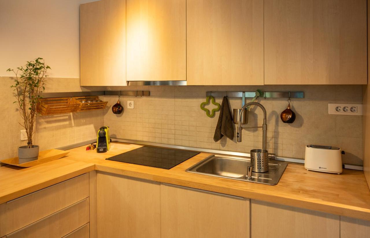 Green Corner Apartment Bukarest Exterior foto
